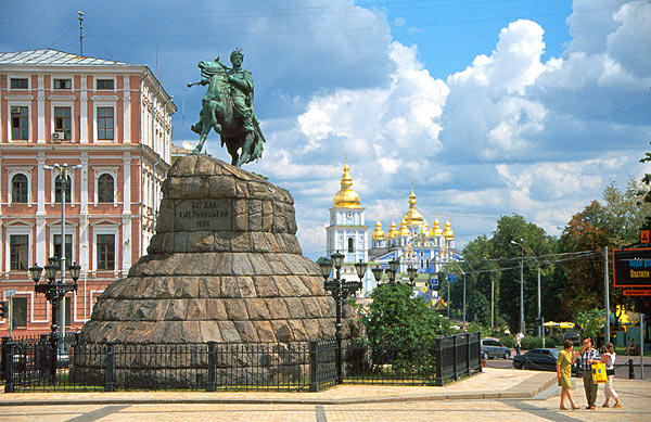 Sofijské náměstí a Bohdan Chmelnický