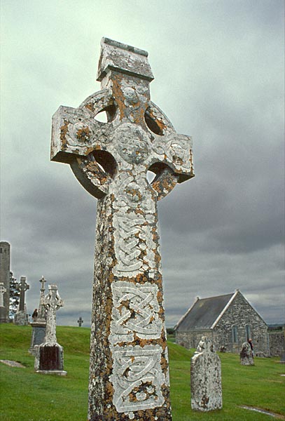 Kříž na hřbitově v Clonmacnoise