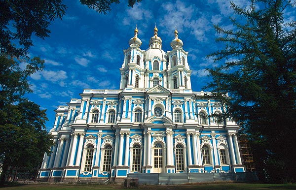Smolnyj - Rastrelliho chrám