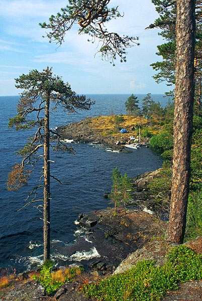 Ostrov Valaam - skalnaté pobřeží