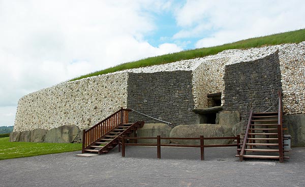 Newgrange, vchod do hrobky