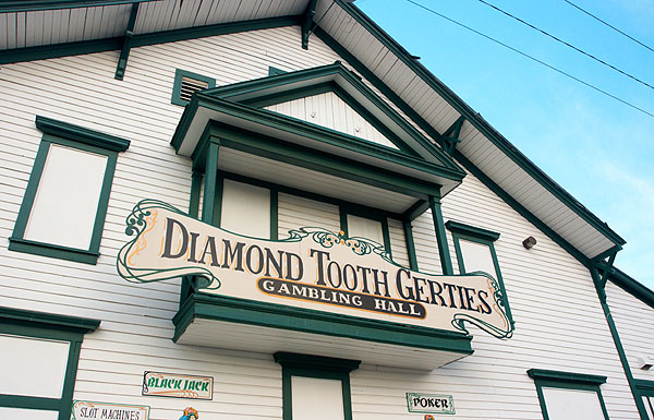 Casino Diamond Tooth Gerties